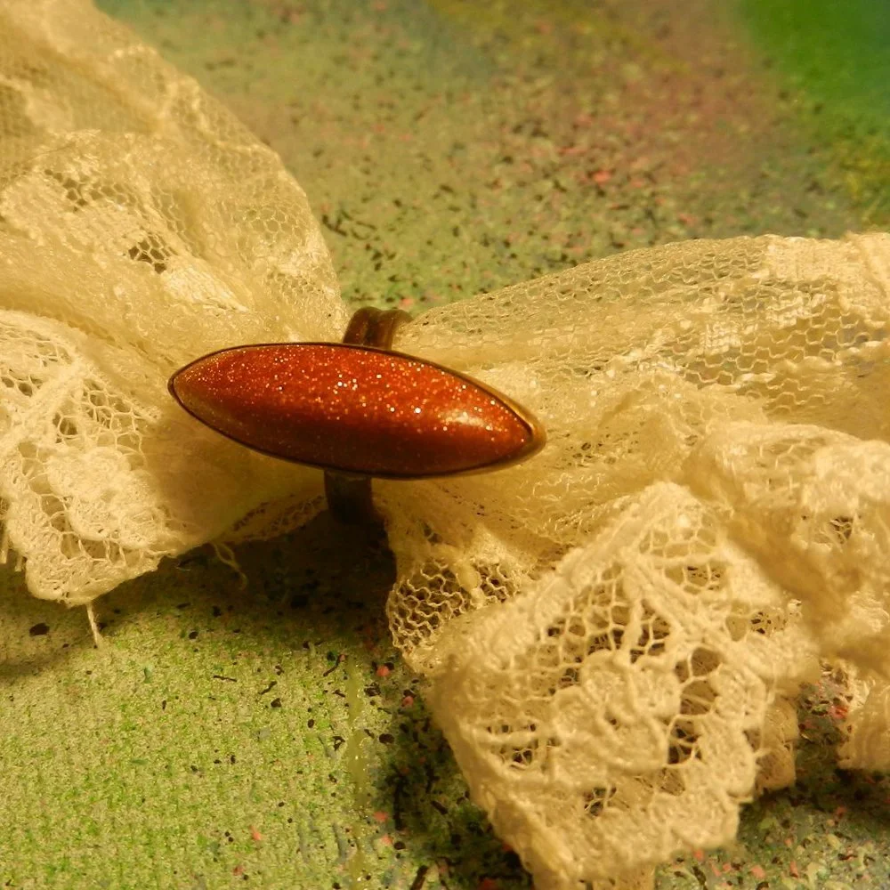 VTG 925 silver artisan ring garnety glittery inlay elongated boho red talon XS